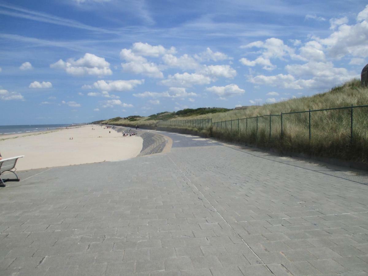 Studio On The Beach With Sea View Middelkerke Exterior foto